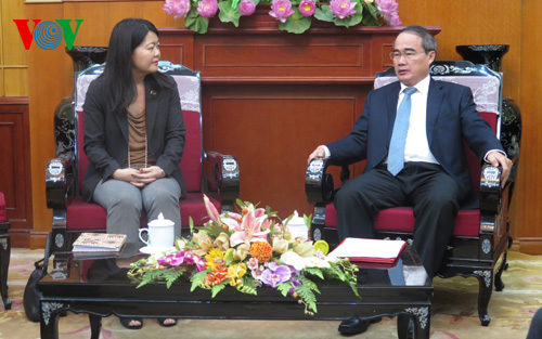 ກອງທຶນປະຊາກອນສປຊສົມທົບກັນຕິດຕາມກວດກາການປະຕິບັດນະໂຍບາຍປະຊາກອນຢູ່ຫວຽດນາມ